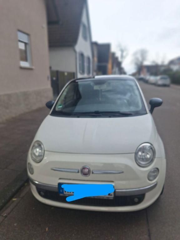 Gebraucht Fiat 500 Lounge 69 PS (50 kW) 2012 Weiß Kleinwagen