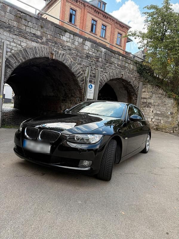Schwarz Gebraucht 2007 BMW 320 Cabriolet Cabrio | 11.500 € (Etwas zu teuer) - Bild 1/4
