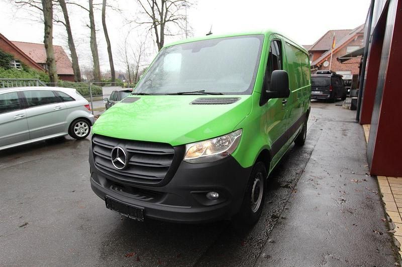 Gebraucht Mercedes Sprinter 163 PS (119 kW) 2018 Gruen Van