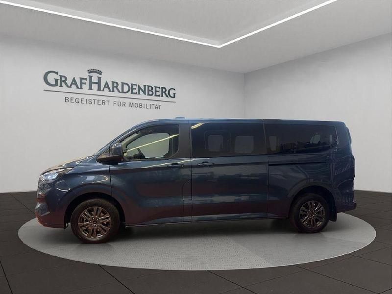 Gebraucht Ford Tourneo Titanium 150 PS (110 kW) 2024 Blau Van / Kleinbus
