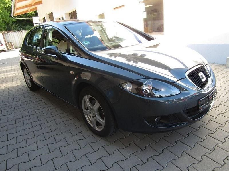 Grau Gebraucht 2008 Seat Leon Sport Limousine | 3.500 € (Fairer Preis) - Bild 1/4