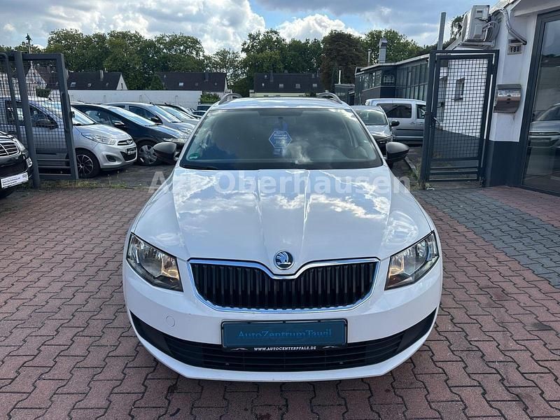 Gebraucht Skoda Octavia Active 105 PS (77 kW) 2014 Weiß Kombi