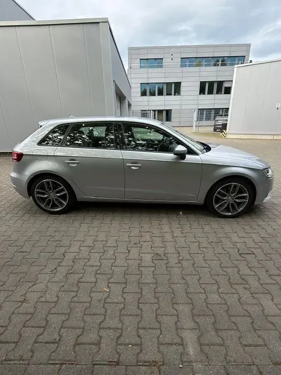 Gebraucht Audi A3 Design 150 PS (110 kW) 2017 Silber Limousine
