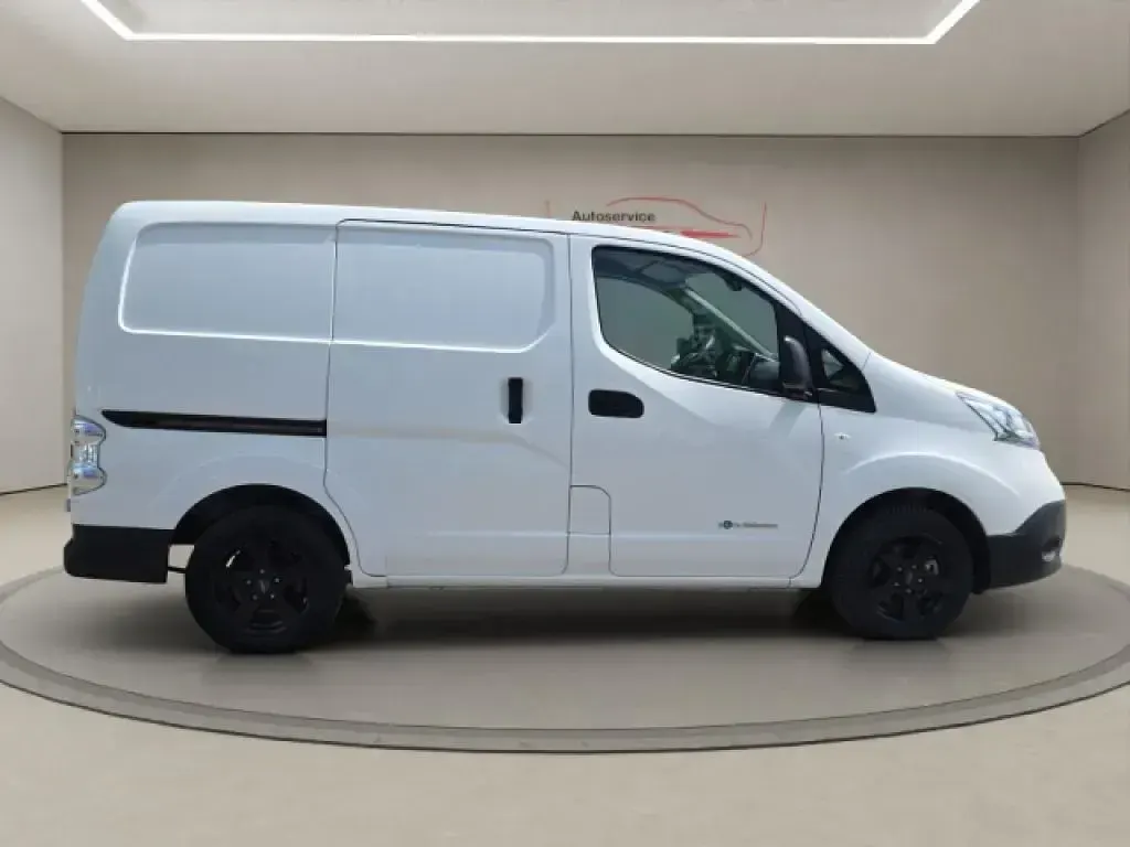 Gebraucht Nissan Evalia Premium Edition 80 kW (109 PS) 2017 Weiß Van / Kleinbus