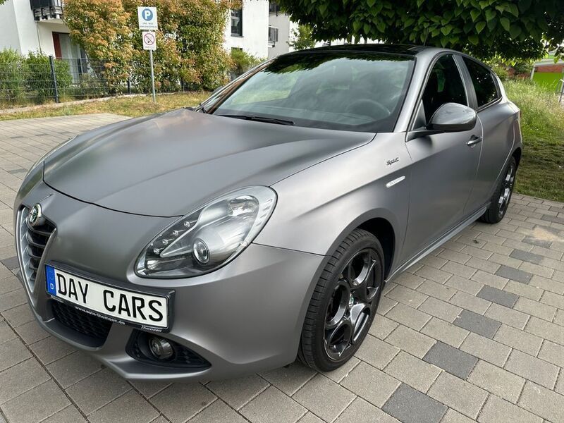 Grau Gebraucht 2015 Alfa Romeo Giulietta Sprint Kleinwagen | 10.799 € (Fairer Preis) - Bild 1/4