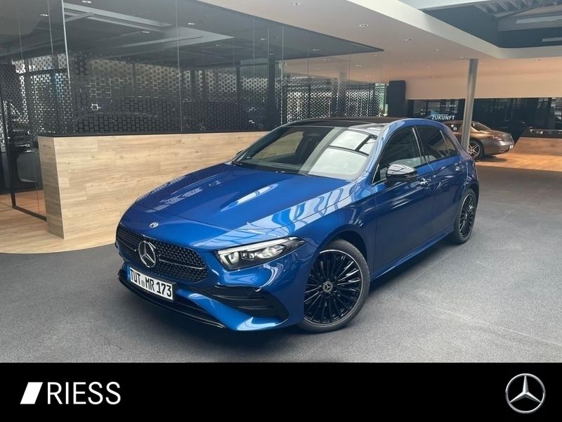 Blau Gebraucht 2025 Mercedes A250 AMG Limousine | 48.800 € - Bild 1/4