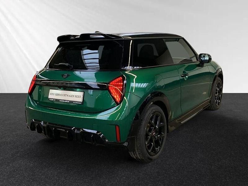 Gebraucht Mini Cooper 156 PS (114 kW) 2024 British racing green metallic Kleinwagen