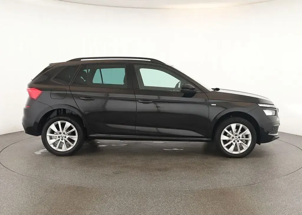 Gebraucht Skoda Kamiq Tour 110 PS (80 kW) 2023 Blackmagic perleffekt SUV