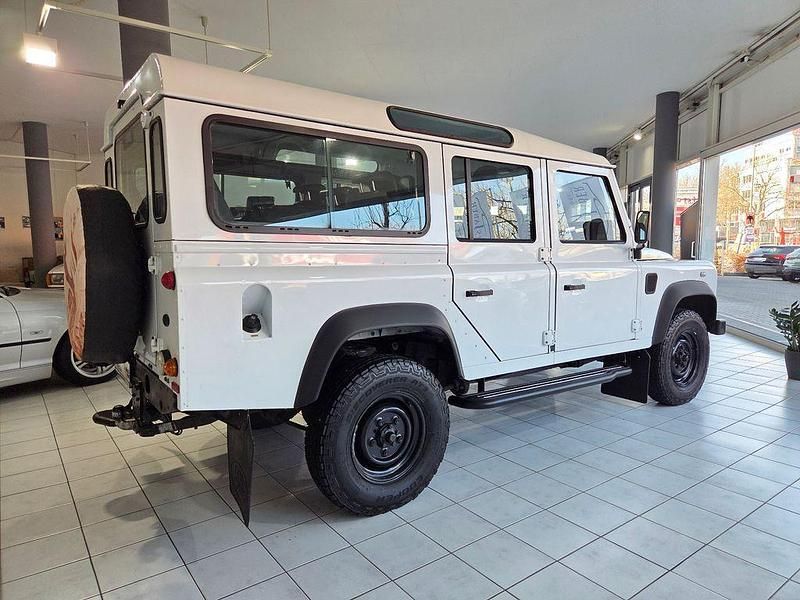 Gebraucht Land Rover Defender 122 PS (89 kW) 2010 Weiß SUV