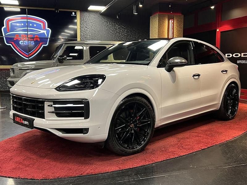 Schwarz Gebraucht 2025 Porsche Cayenne Chrono SUV | 95.900 € (Superpreis) - Bild 1/4