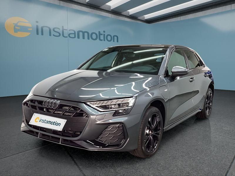 Grau Neu 2025 Audi A3 Sportback e-tron Kleinwagen | 58.149 € - Bild 1/4