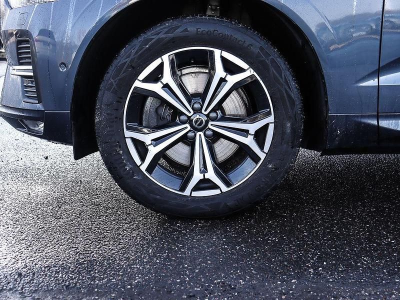 Gebraucht Volvo XC60 Momentum 197 PS (144 kW) 2021 Blau SUV