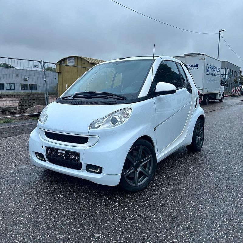 Weiß Gebraucht 2011 Smart ForTwo Cabrio Cabrio | 5.999 € (Fairer Preis) - Bild 1/4