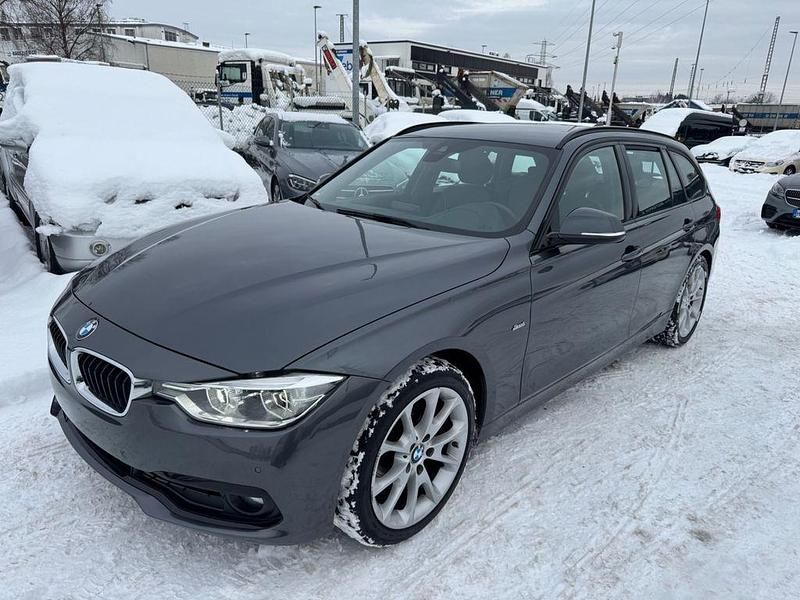 Grau Gebraucht 2015 BMW 318 Sport Line Kombi | 12.900 € (Guter Preis) - Bild 1/4