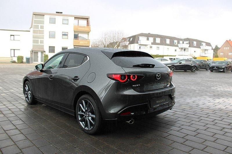 Neu Mazda 3 Exclusive-Line 140 PS (102 kW) 2026 Grau Limousine