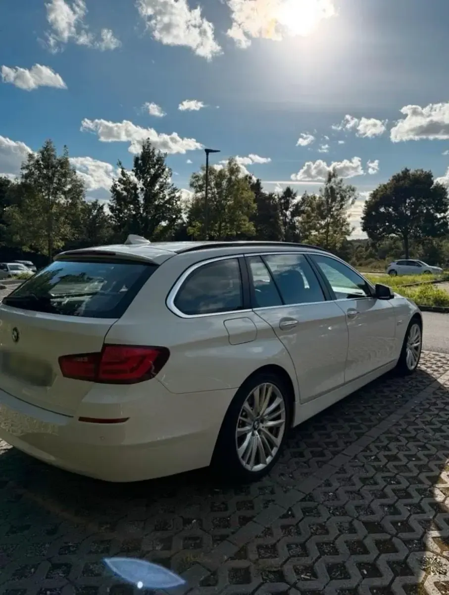 Używany BMW 520 2010 Biały Kombi