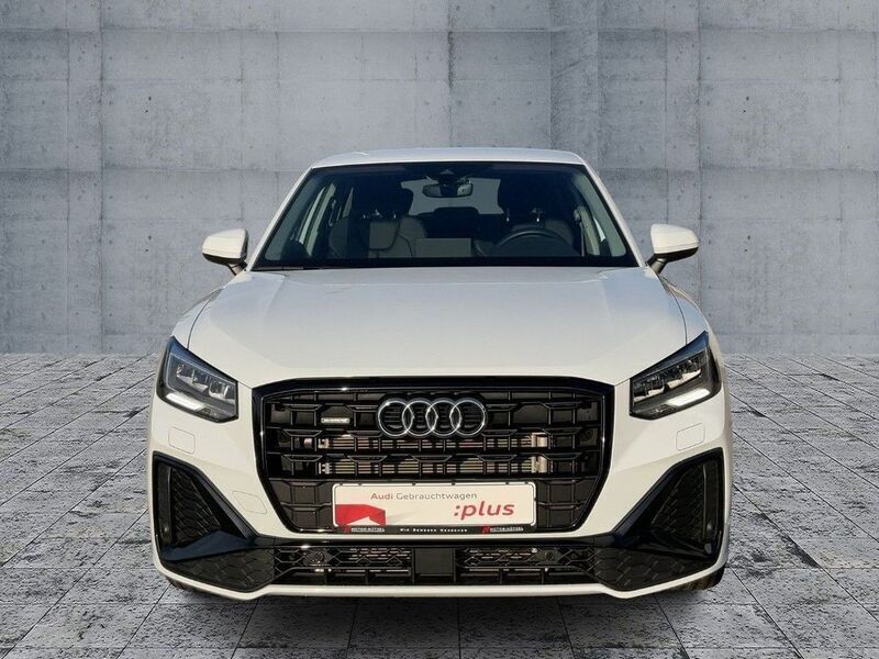 Gebraucht Audi Q2 S-Line 190 PS (139 kW) 2024 Gletscherweiß metallic SUV