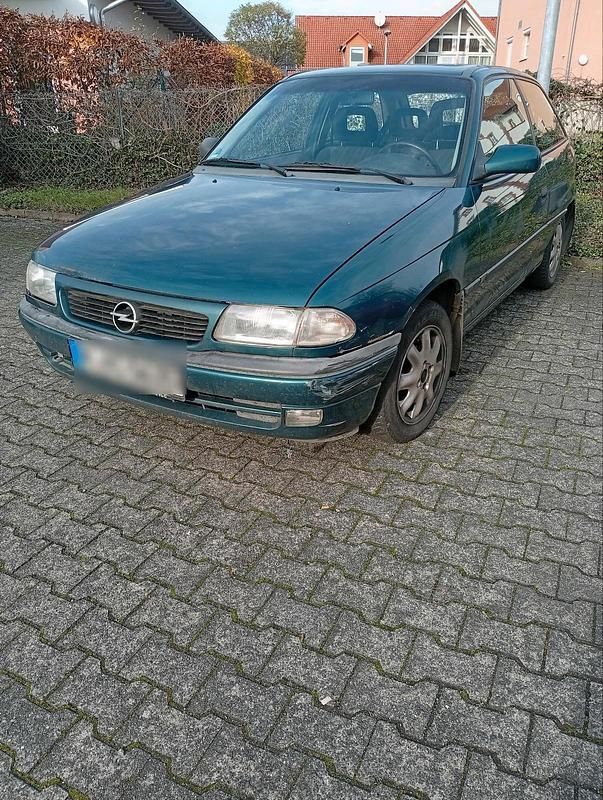Gebraucht 1996 Opel Astra Limousine | 1.100 € (Fairer Preis) - Bild 1/4