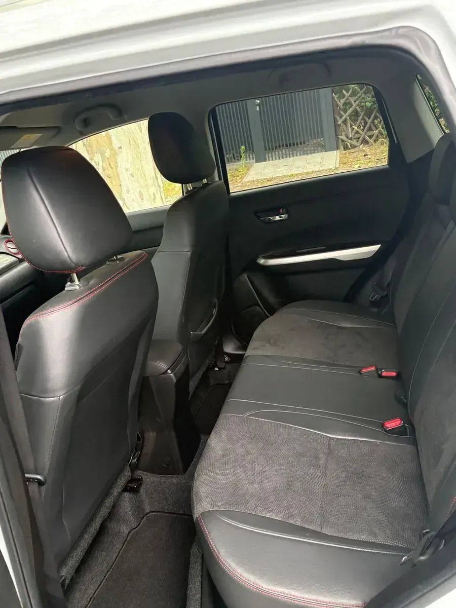 Gebraucht Suzuki Vitara 140 PS (102 kW) 2016 Weiß SUV