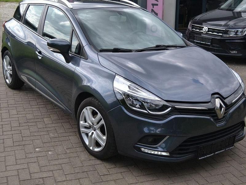 Grau Gebraucht 2017 Renault Clio IV Luxe Limousine | 6.501 € (Guter Preis) - Bild 1/4
