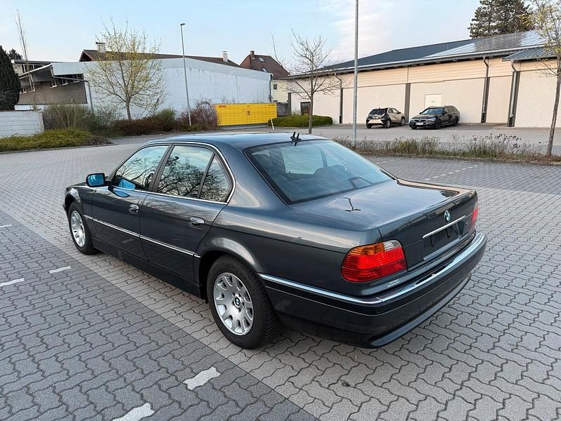 Gebraucht BMW 728 192 PS (141 kW) 2000 Grau Limousine