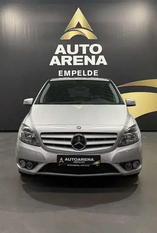 Gebraucht Mercedes B220 170 PS (125 kW) 2014 Silber Kleinwagen