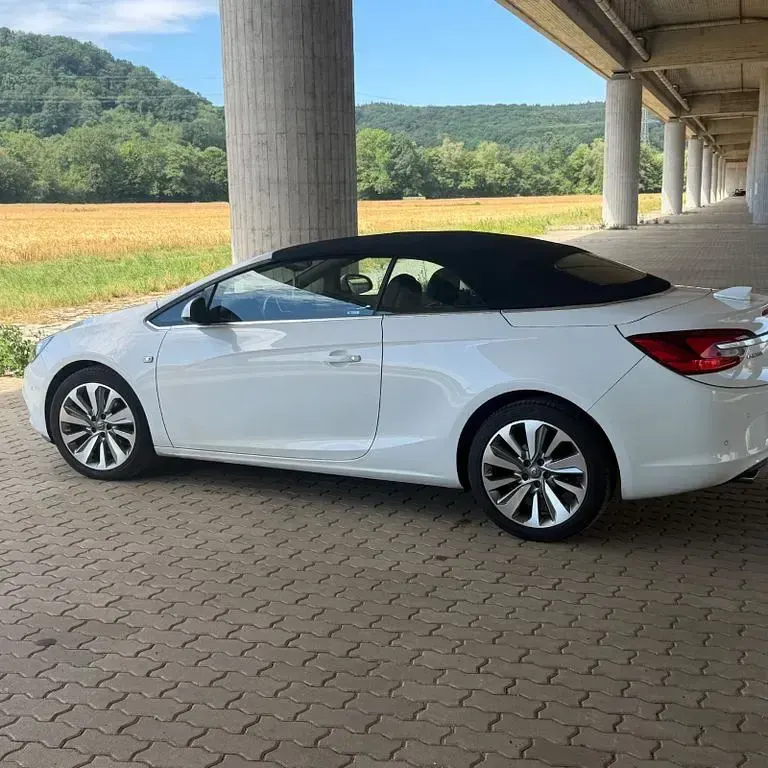 Gebraucht Opel Cascada Ultimate 170 PS (125 kW) 2017 Weiß Cabrio
