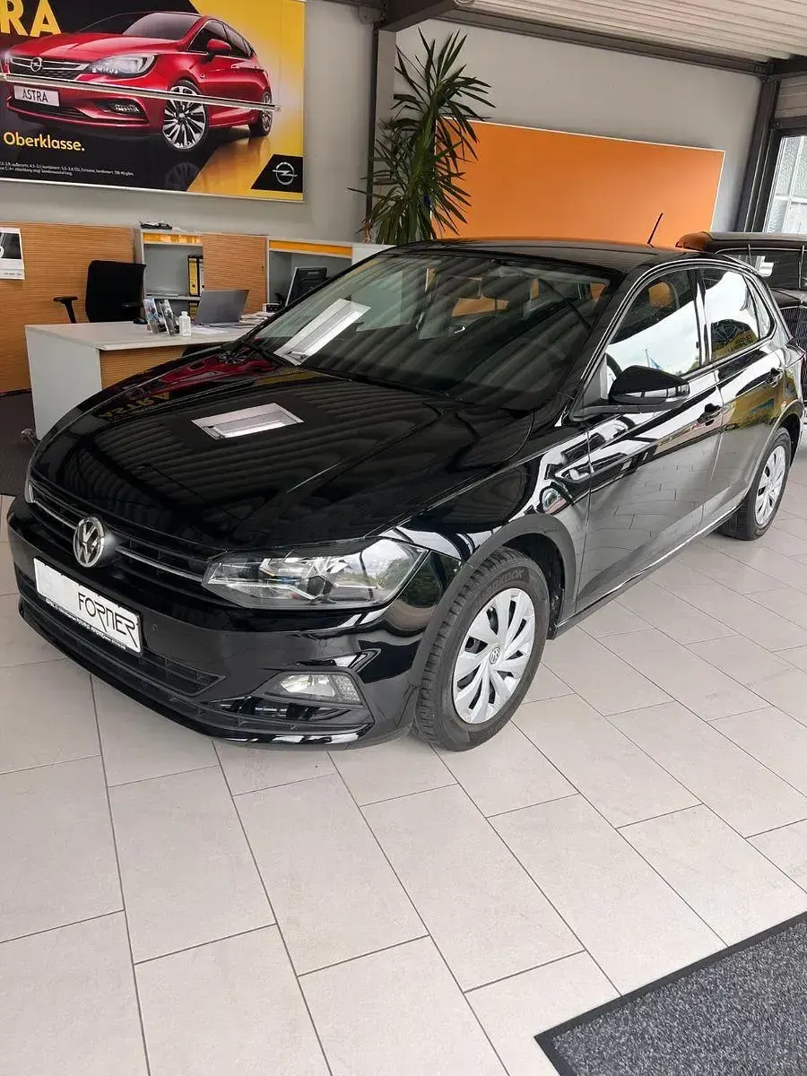 Gebraucht VW Polo Comfortline 75 PS (55 kW) 2018 Schwarz Kleinwagen