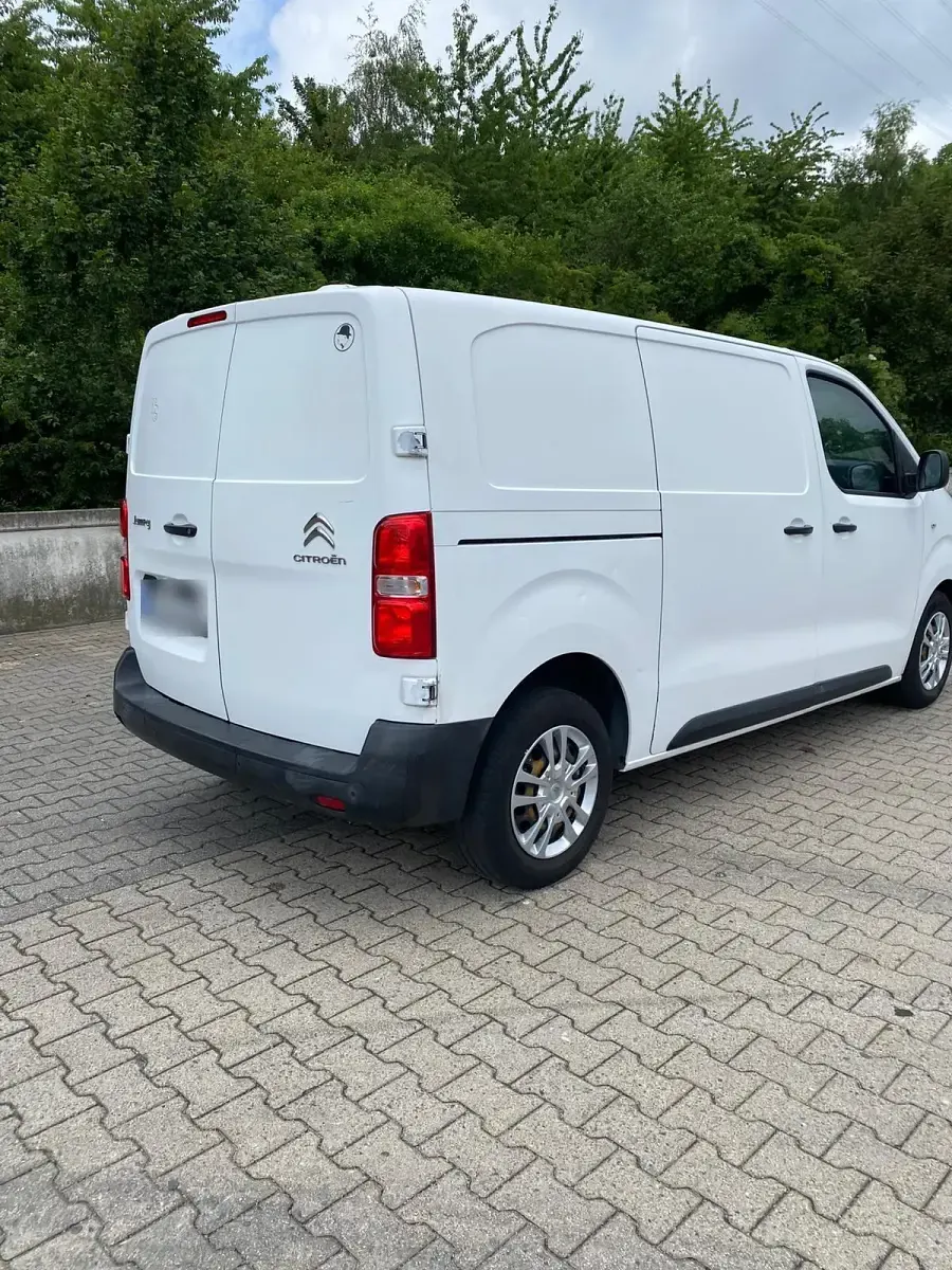 Gebraucht Citroën Jumpy 122 PS (89 kW) 2017 Weiß Van / Kleinbus