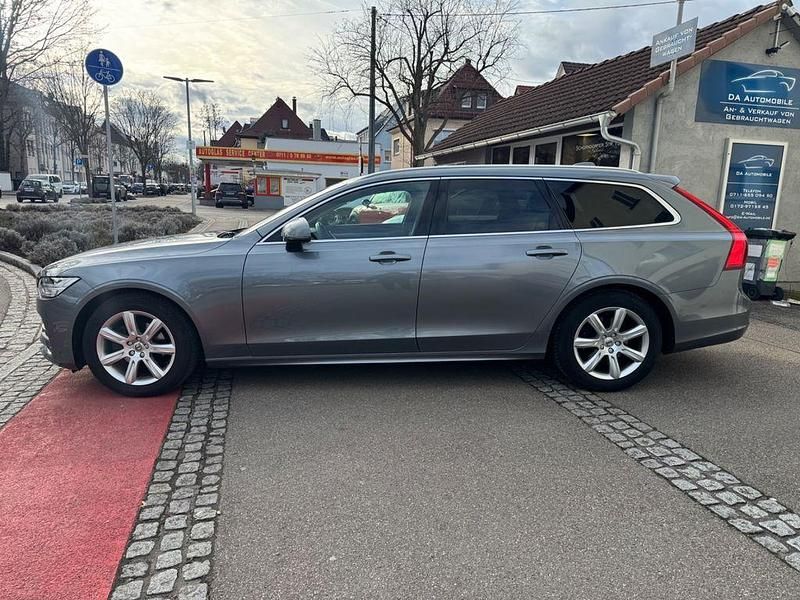 Gebraucht Volvo V90 Momentum 190 PS (139 kW) 2018 Grau Kombi