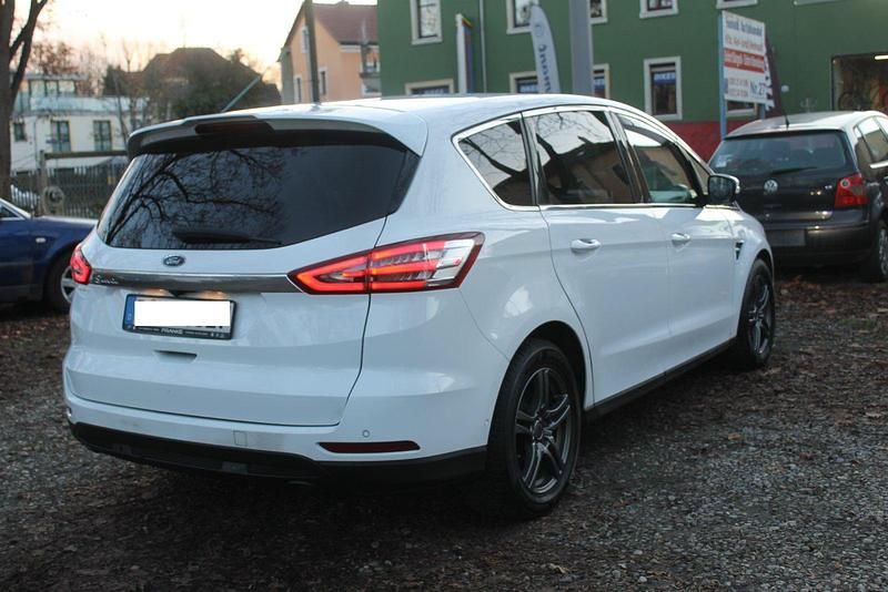 Gebraucht Ford S-MAX S 150 PS (110 kW) 2018 Weiß Van / Kleinbus