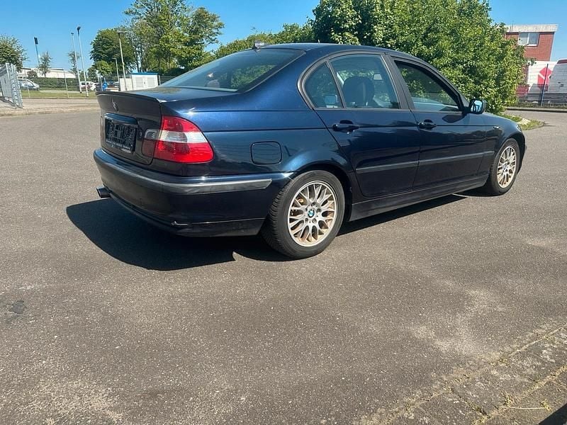 Gebraucht BMW 316 118 PS (86 kW) 2001 Blau Limousine