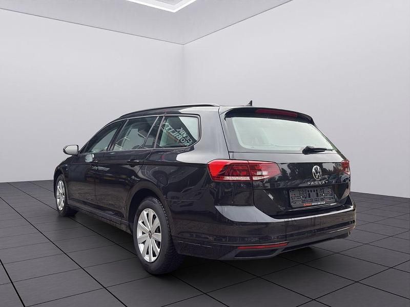 Gebraucht VW Passat 150 PS (110 kW) 2021 Schwarz Kombi