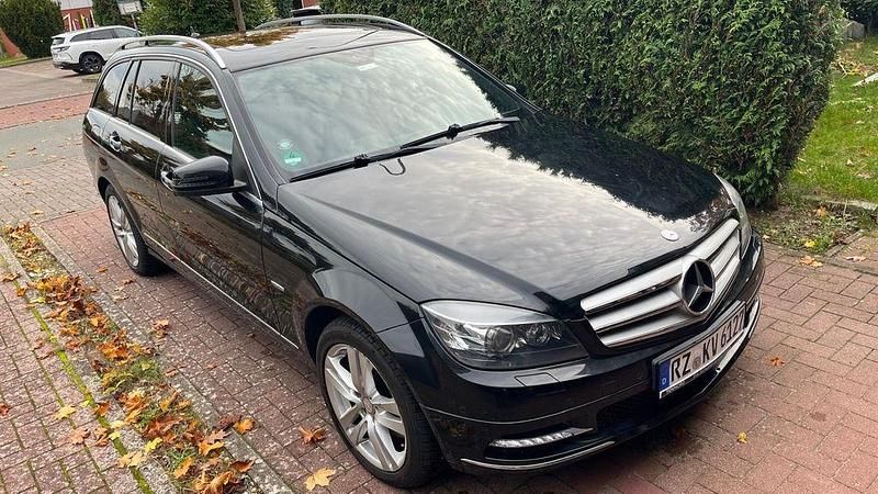 Schwarz Gebraucht 2009 Mercedes 350 Kombi | 8.700 € (Fairer Preis) - Bild 1/4