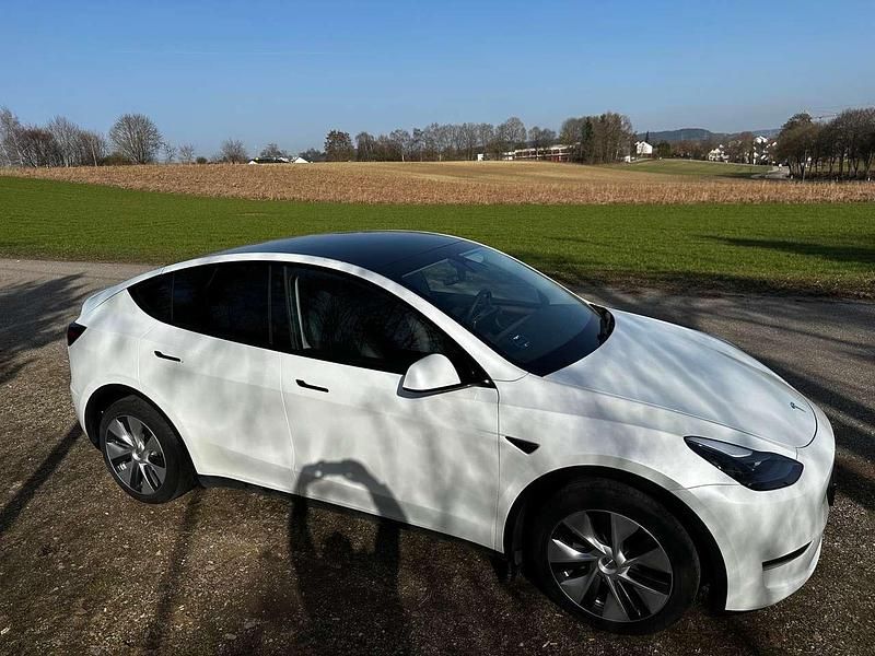 Gebraucht Tesla Model Y Long Range AWD 378 kW (514 PS) 2023 Weiß SUV