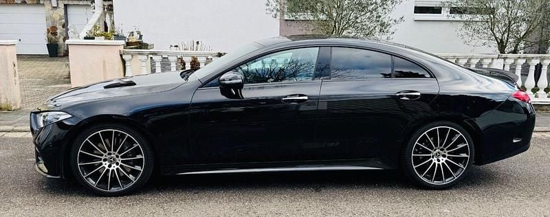 Gebraucht Mercedes CLS300 AMG line 245 PS (180 kW) 2019 Schwarz Coupé