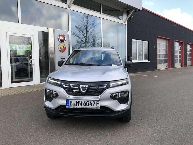 Silbergrau metallic Gebraucht 2021 Dacia Spring Business Kleinwagen | 9.997 € (Fairer Preis) - Bild 1/1