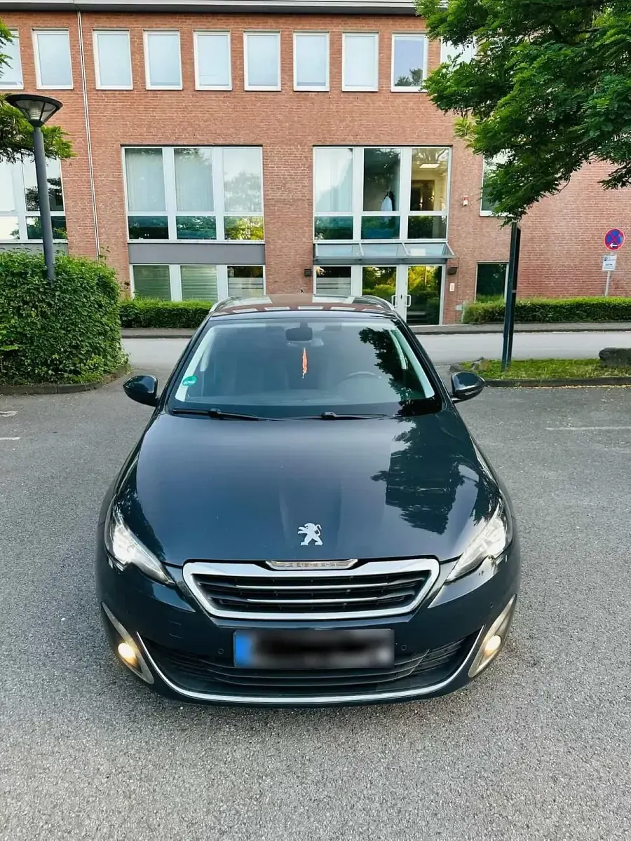 Gebraucht Peugeot 308 150 PS (110 kW) 2016 Andere farben Limousine