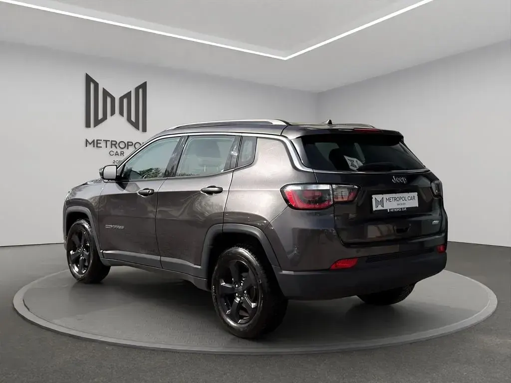 Occasion Jeep Compass Longitude 140 ch (102 kW) 2018 Gris SUV