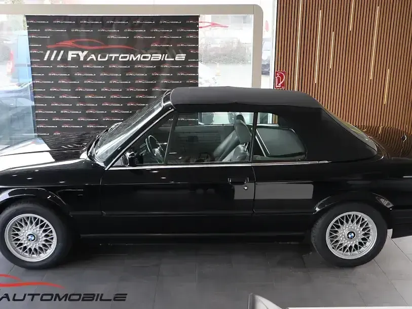 Second-hand BMW 325 170 CP (125 kW) 1992 Negru Cabrio