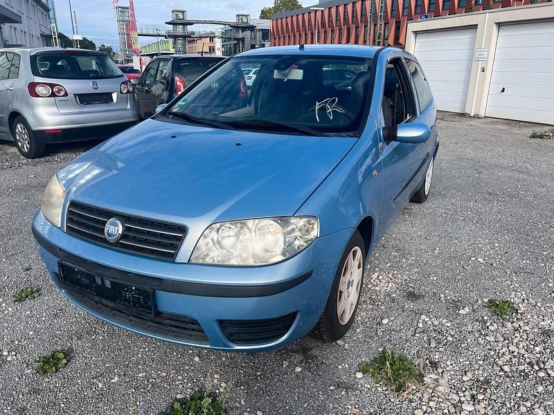Silber Gebraucht 2005 Fiat Punto Kleinwagen | 2.990 € (Etwas zu teuer) - Bild 1/4