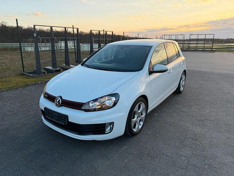 Gebraucht VW Golf VI GTI 211 PS (155 kW) 2012 Weiß Kleinwagen