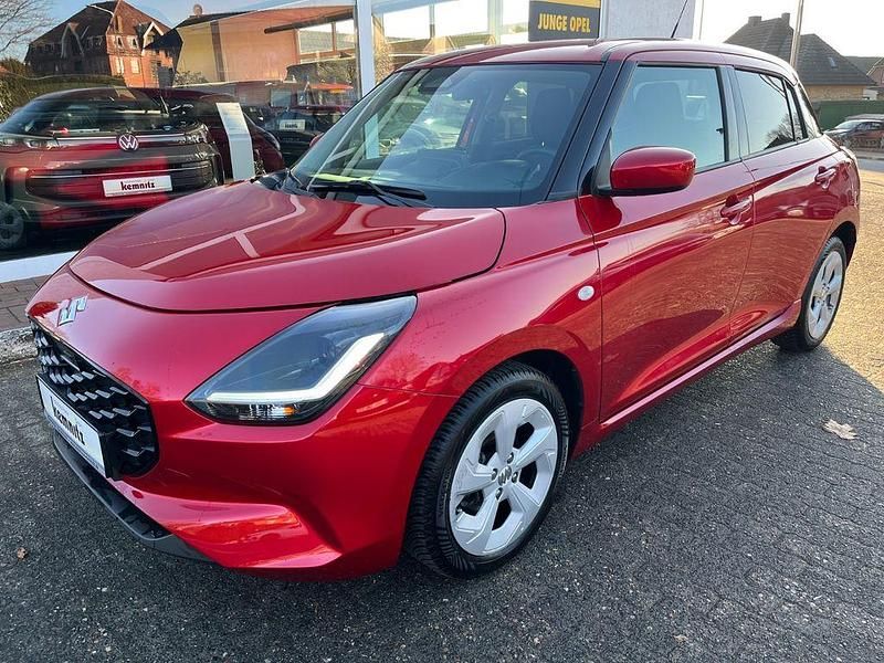 Gebraucht Suzuki Swift Comfort 83 PS (61 kW) 2025 Rot Kleinwagen