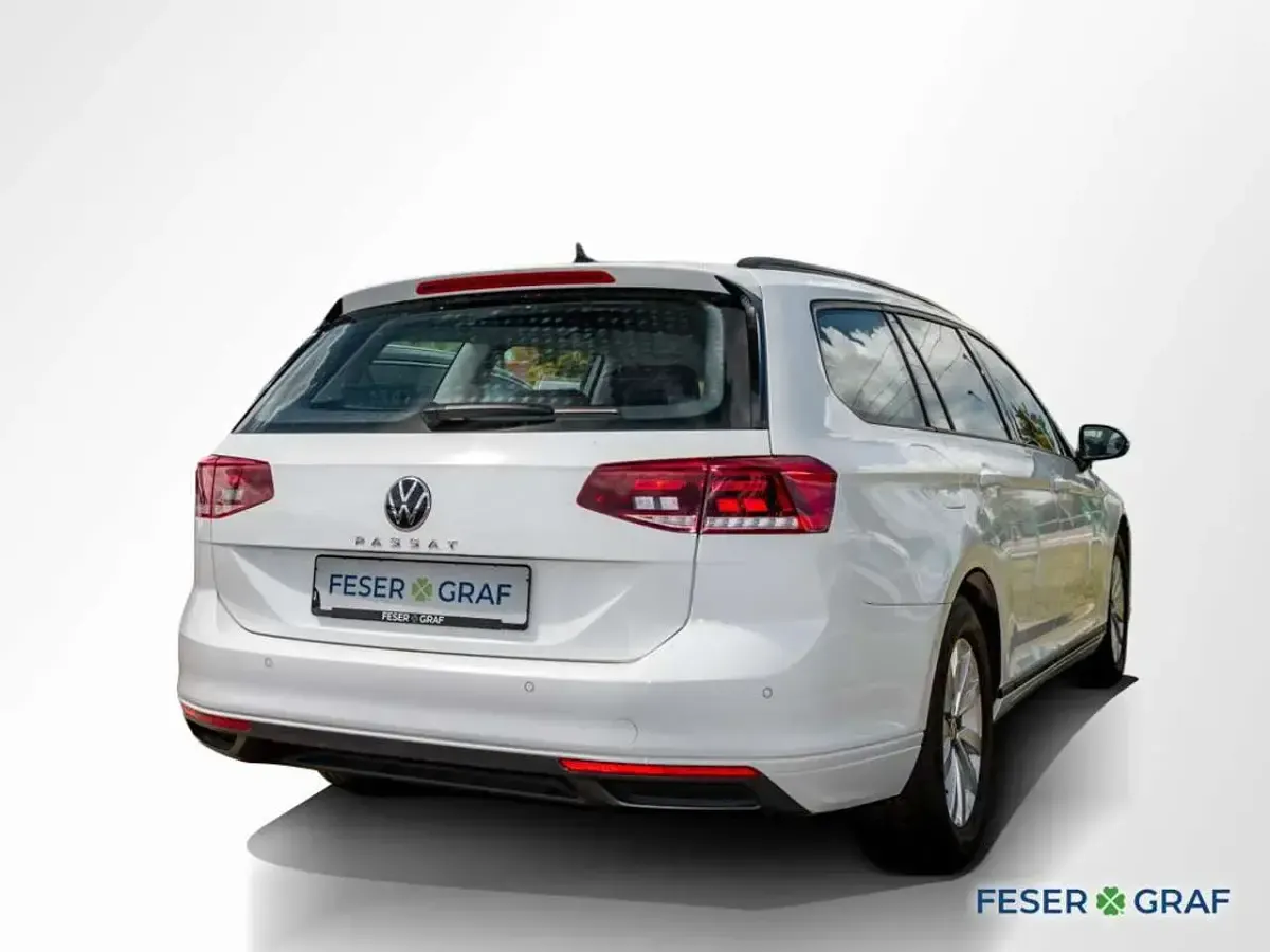 Używany VW Passat 122 KM (89 kW) 2021 Biały Kombi
