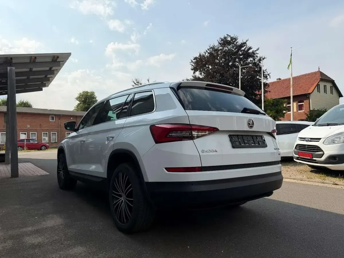 Gebraucht Skoda Kodiaq Style 190 PS (139 kW) 2017 Bila laser/laser white SUV
