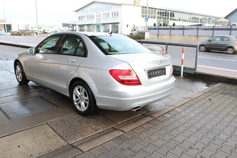 Gebraucht Mercedes C220 170 PS (125 kW) 2012 Silber Limousine