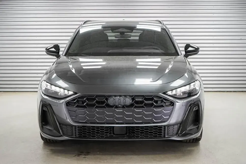 Neu Audi A5 S-Line 204 PS (150 kW) 2026 Daytonagrau metallic (6y) Kombi