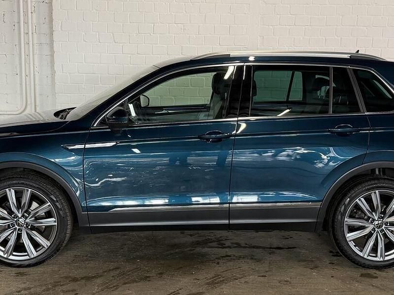 Gebraucht VW Tiguan Elegance 200 PS (147 kW) 2023 Blau SUV