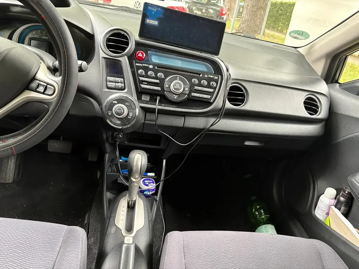 Gebraucht Honda Insight Hybrid 88 PS (64 kW) 2011 Grau Kleinwagen