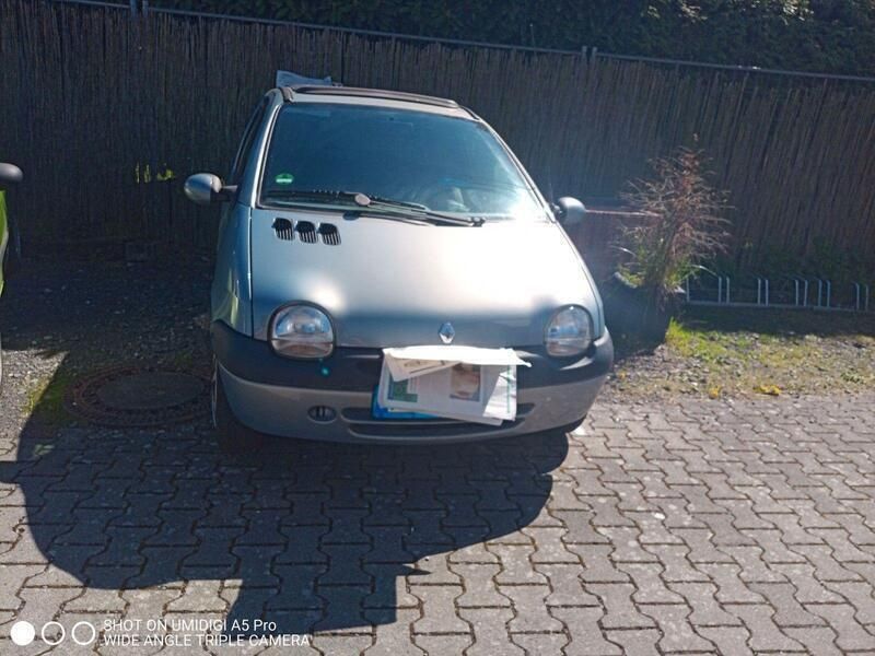 Blau Gebraucht 2005 Renault Twingo Authentique Kleinwagen | 1.300 € (Fairer Preis) - Bild 1/4